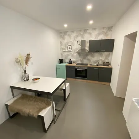 Schoene Zentrale 2 בודנהיים