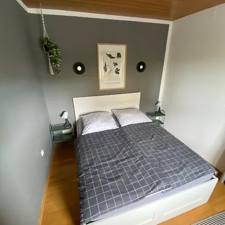 Schoene Zentrale 2 *