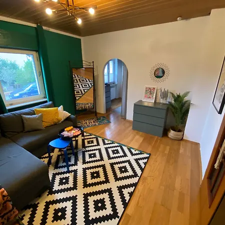 Schoene Zentrale 2 *